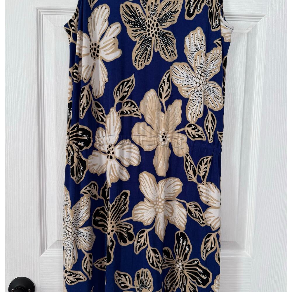Chico's Travelers Women's Floral Slinky with Pockets Maxi Dress Size 2 US. Large - Picture 15 of 16